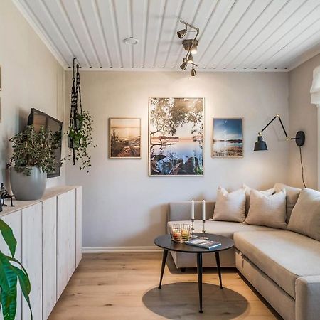 Nyrenoverat Gardshus Pa Havstomt Med Hoeg Standard Örnsköldsvik Εξωτερικό φωτογραφία
